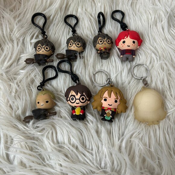 Lot of 8 Harry Potter Character Backpack Keychain Clips - Picture 1 of 3